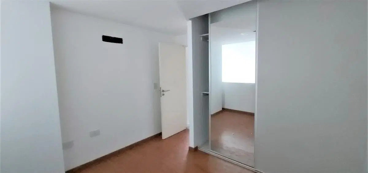Venta Departamento 3 dormitorios cochera doble, baulera. Pileta - Fisherton 4