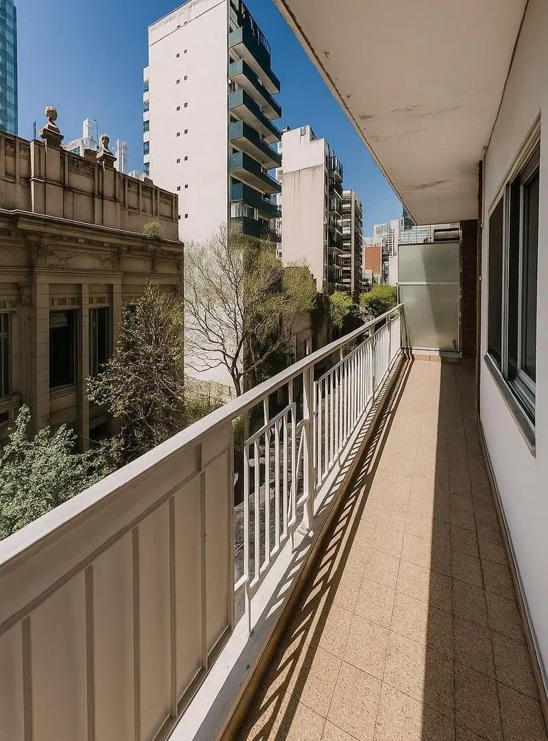 VENTA/PERMUTA Departamento 4 dormitorios al frente, con cochera, zona rio Centro Rosario 1