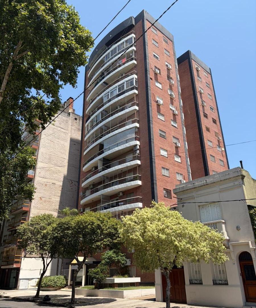Departamento dos dormitorio + comodin