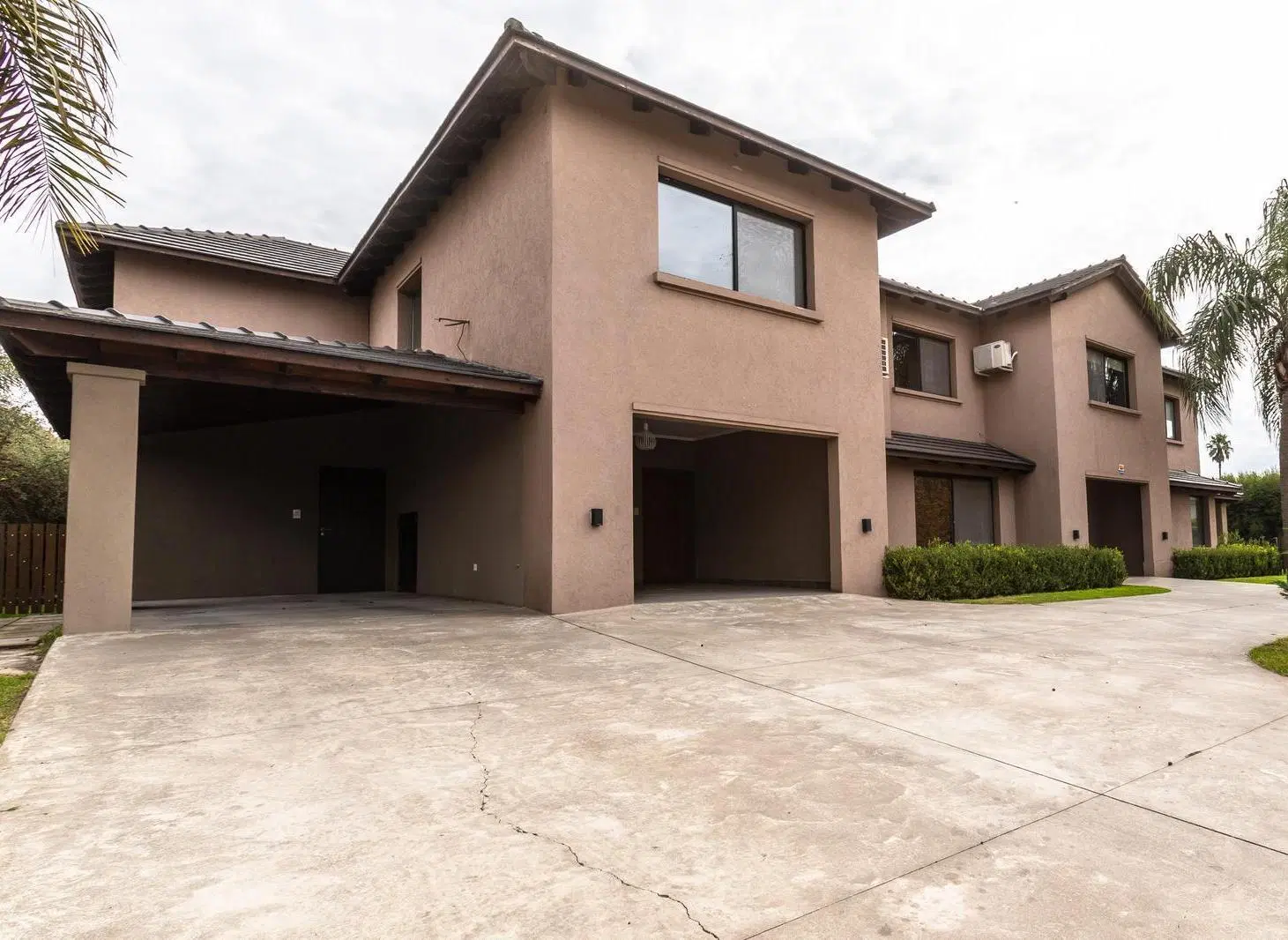 Venta-Permuta y Financiación. Casa 5 dormitorios. 1600m2 de Terreno. Funes Hills, San Marino. Oportu 5