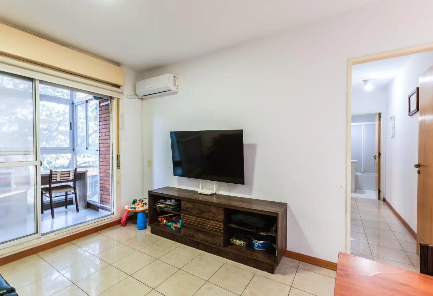 EN VENTA SEMIPISO CALIDAD BAUEN. 2 DORMITORIOS CON BALCON CERRADO AL FRENTE. MARTIN, ROSARIO. 2