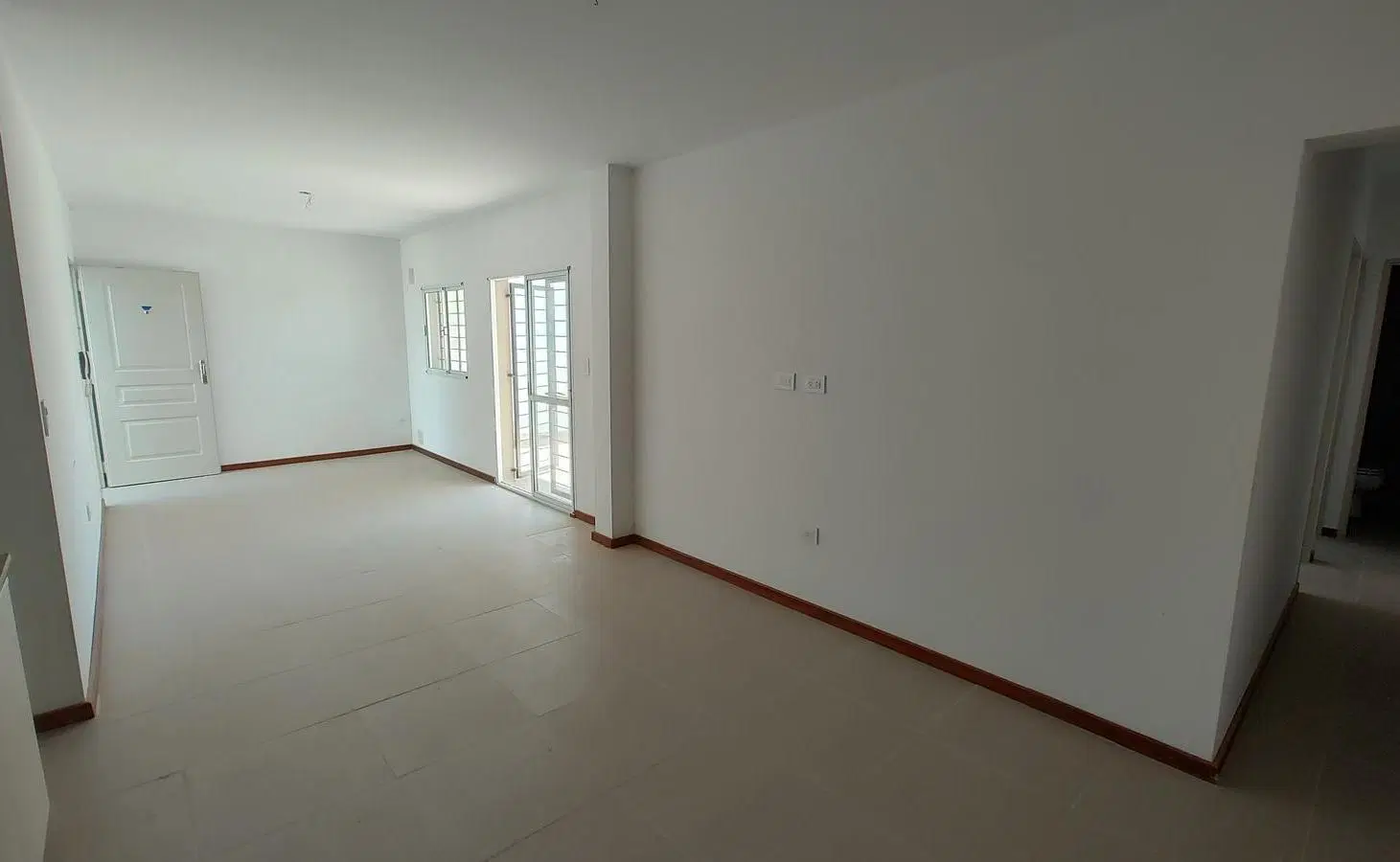 Venta Dto. 2 dormitorios con patio propio y cochera opcional – A estrenar en Granadero Baigorria 2