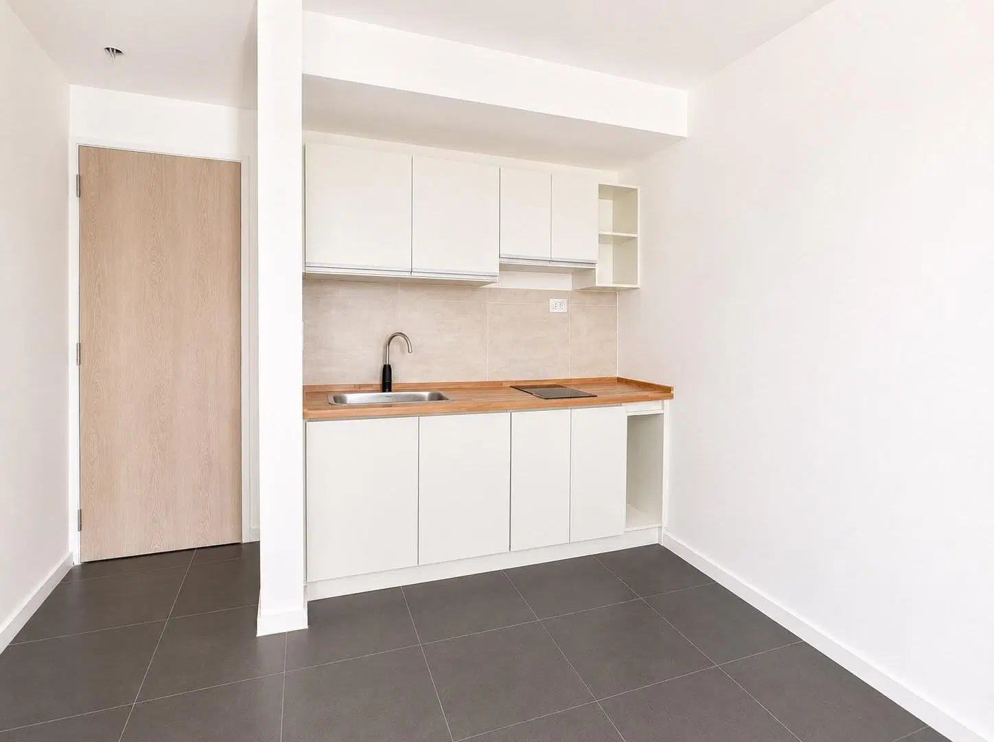 Departamento con cochera y cama náutica en Granadero Baigorria 3
