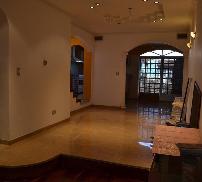 Foto de Venta casa 3 dormitorios con cochera doble, parque y pileta – Barrio Belgrano, imagen 1