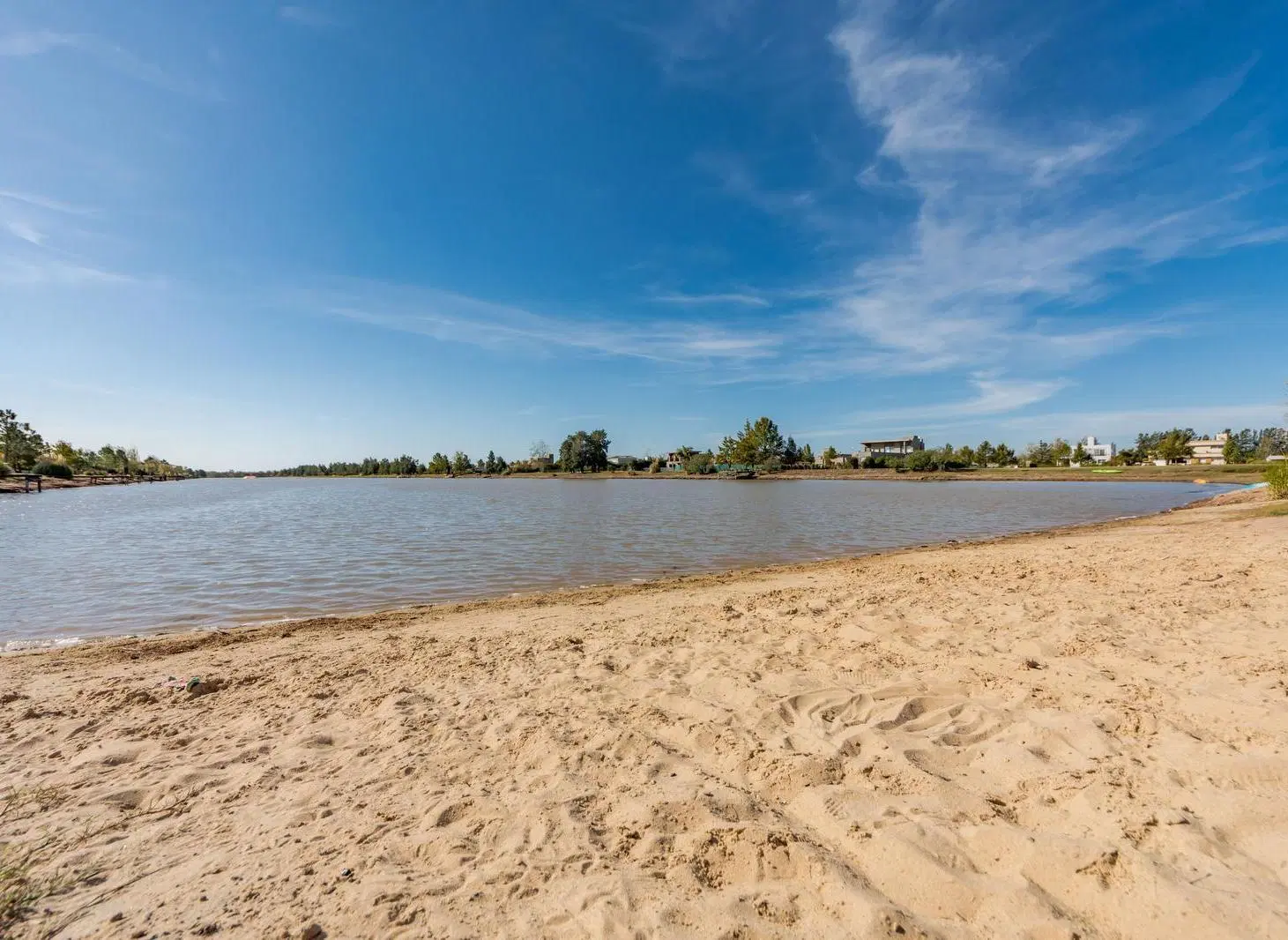 Terreno frente al lago en Venta B° Puerto Roldán 1537 m2 4