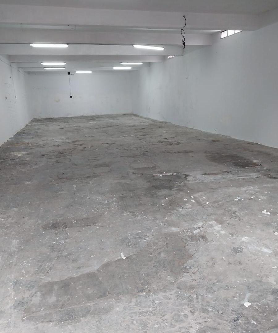 Foto de Nave Industrial Galpón Deposito - 227 m2 La Florida - Apto Crédito Permuta, imagen 4