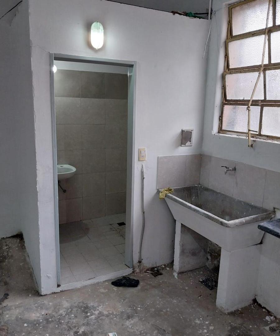 Foto de Nave Industrial Galpón Deposito - 227 m2 La Florida - Apto Crédito Permuta, imagen 3