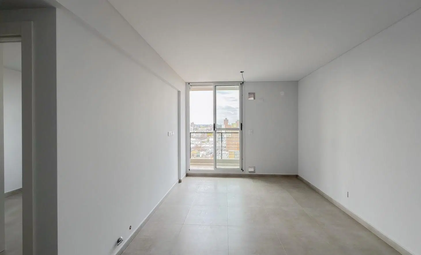 VENTA Departamento a estrenar de un dormitorio al frente, con balcón corrido 1