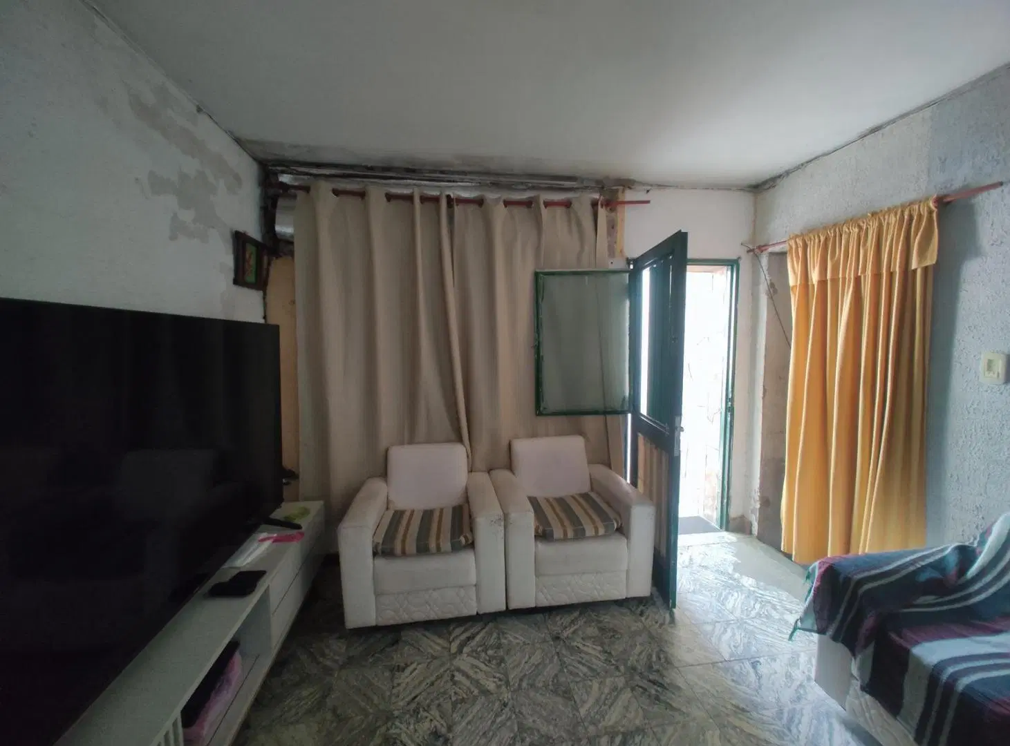Venta casa   departamento independiente   galpón sobre lote propio.  (Abasto Oeste / Matheu) 3