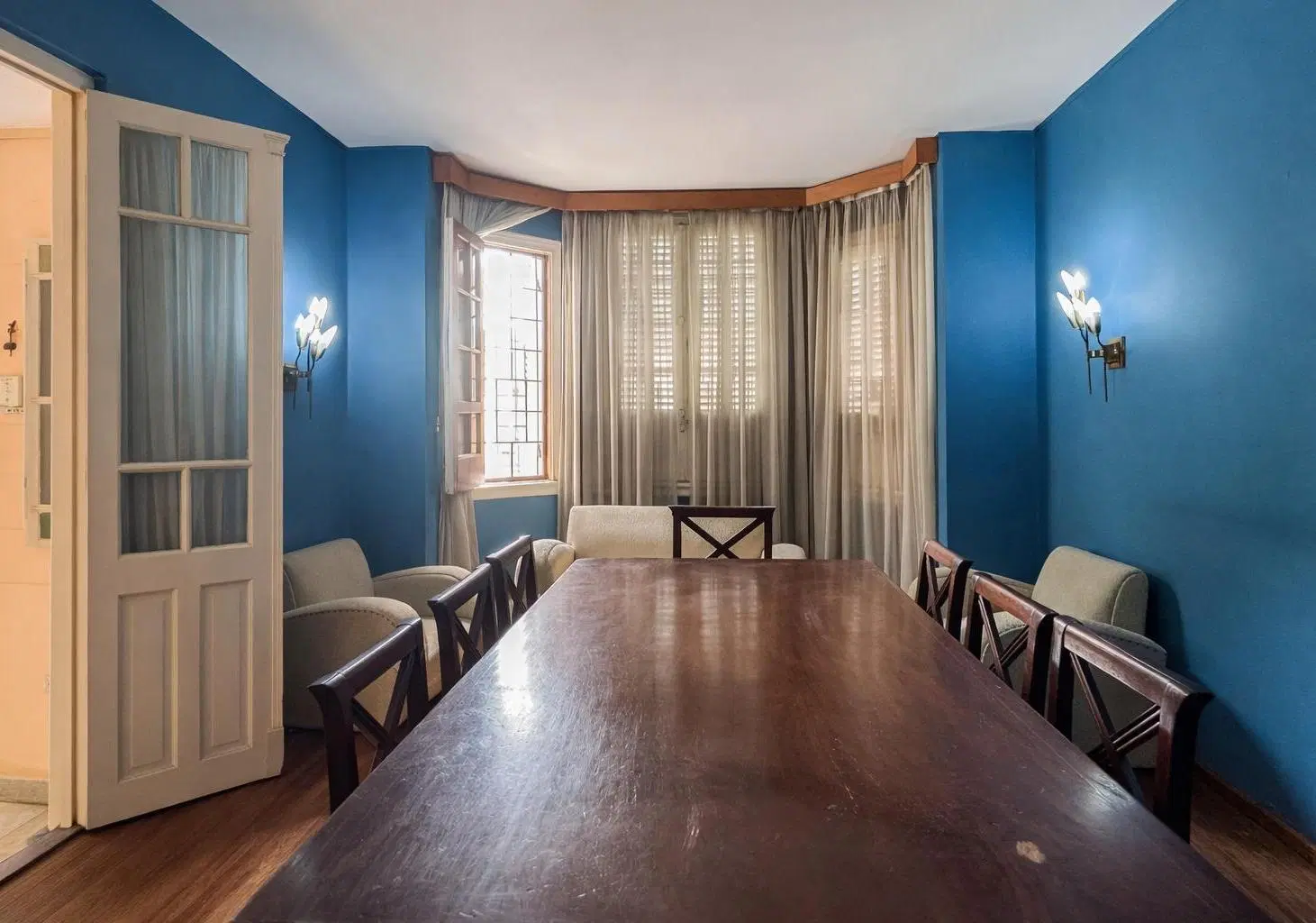 Venta Casa de Estilo Blv. Avellaneda Bis 300 3 Dorm Patio Cochera Vivienda o Comercial 1