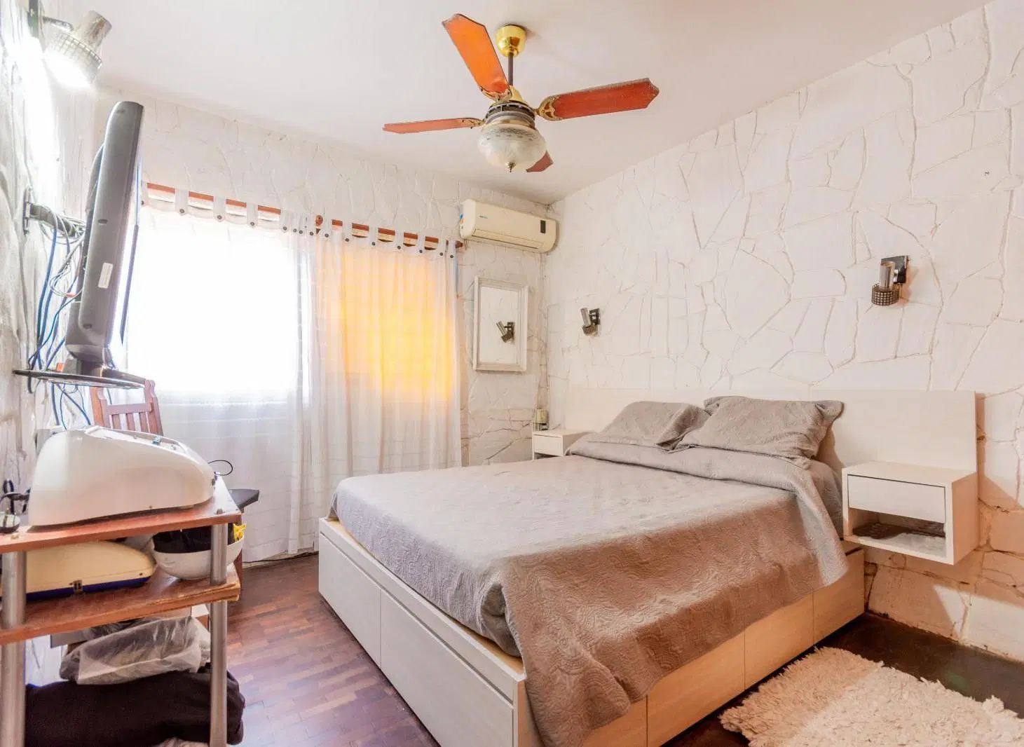 VENTA/PERMUTA - Casa 3 dormitorios, con patio y cochera - Alberdi, Rosario 4