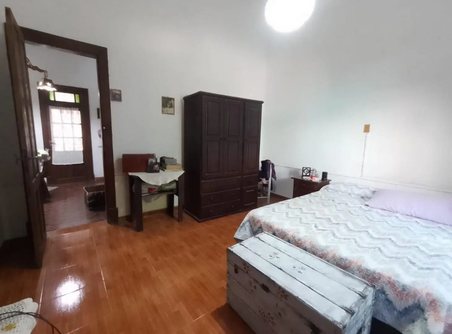 VENTA-PERMUTA Casa un dormitorios, patio y cochera. Barrio Sarmiento 2