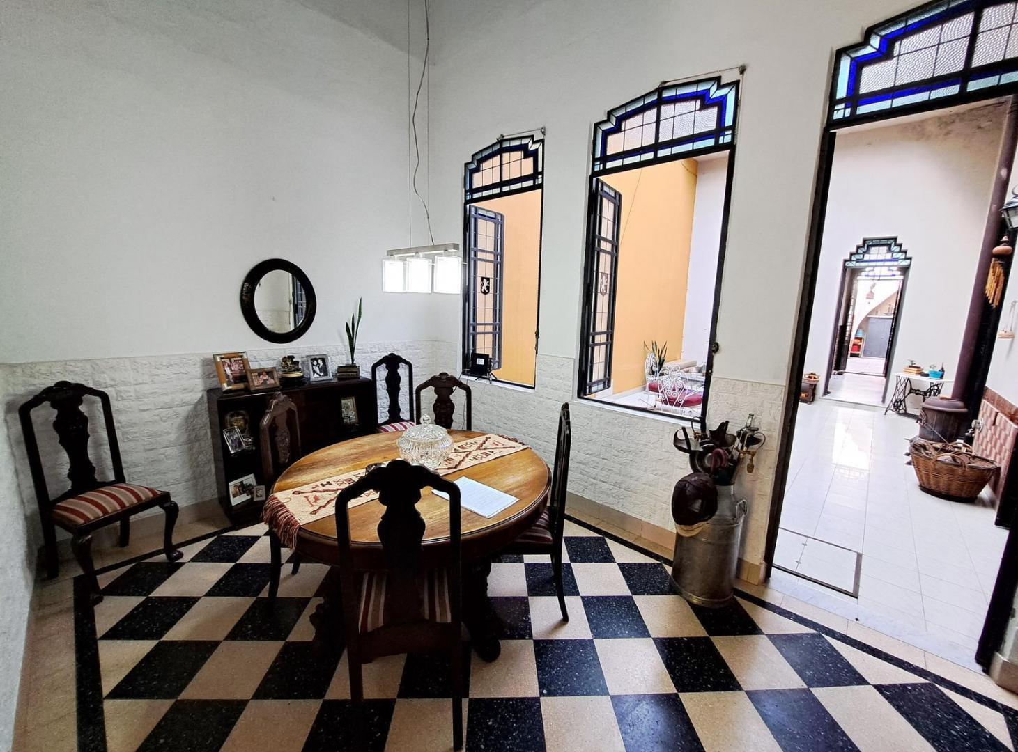 Foto de Casa al frente con terraza.-, imagen 1