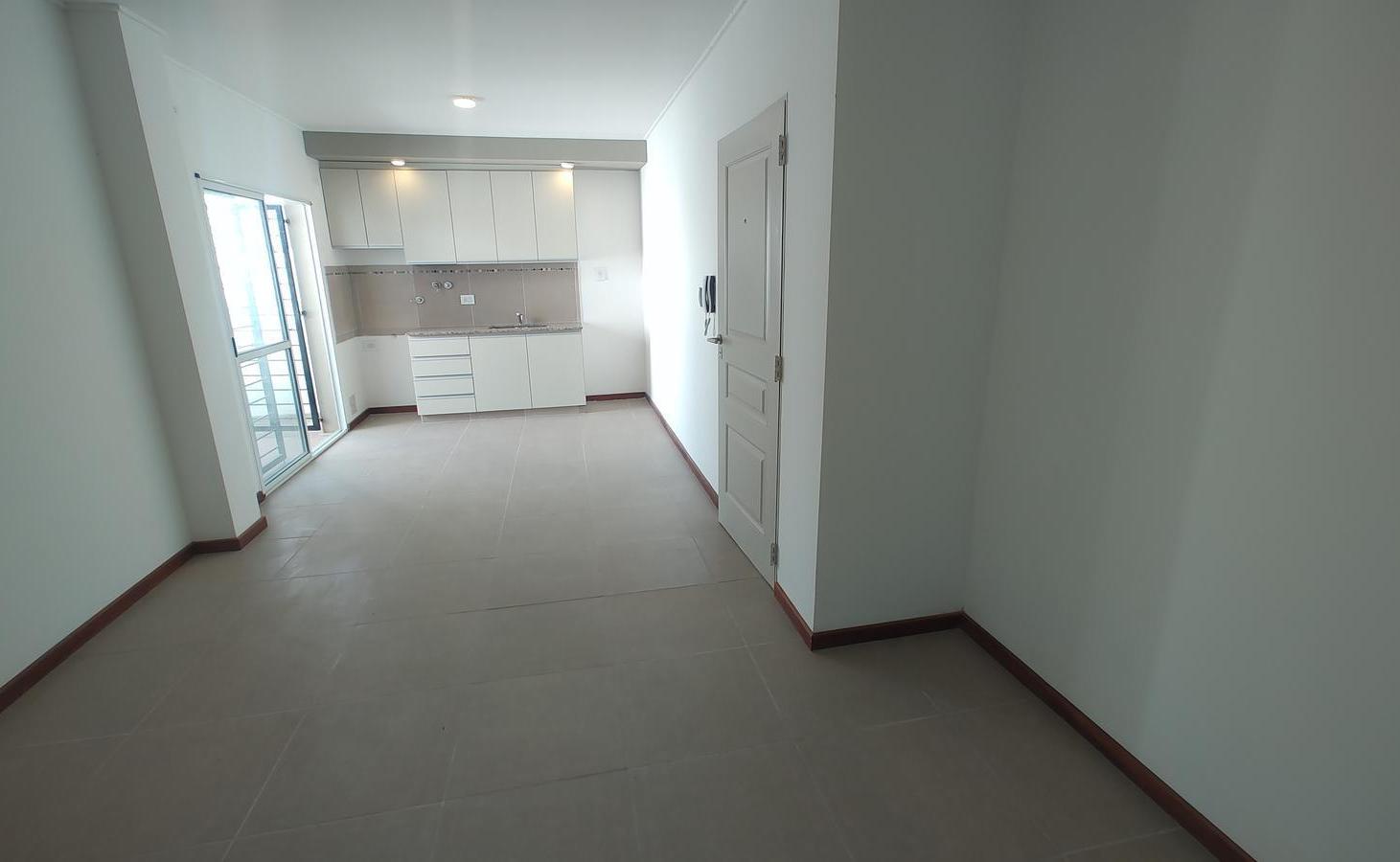 Foto de VENTA | Departamento 2 dormitorios con balcón U7 – Los Plátanos 170, imagen 1