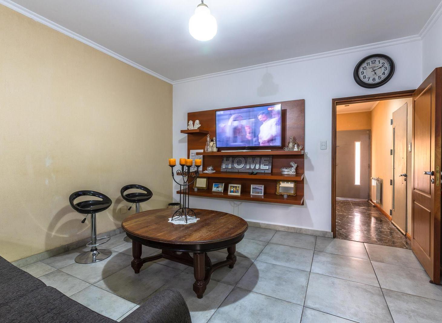 Foto de Venta/permuta casa 3 dormitorios, 3 cocheras, patio verde, quincho y, imagen 4