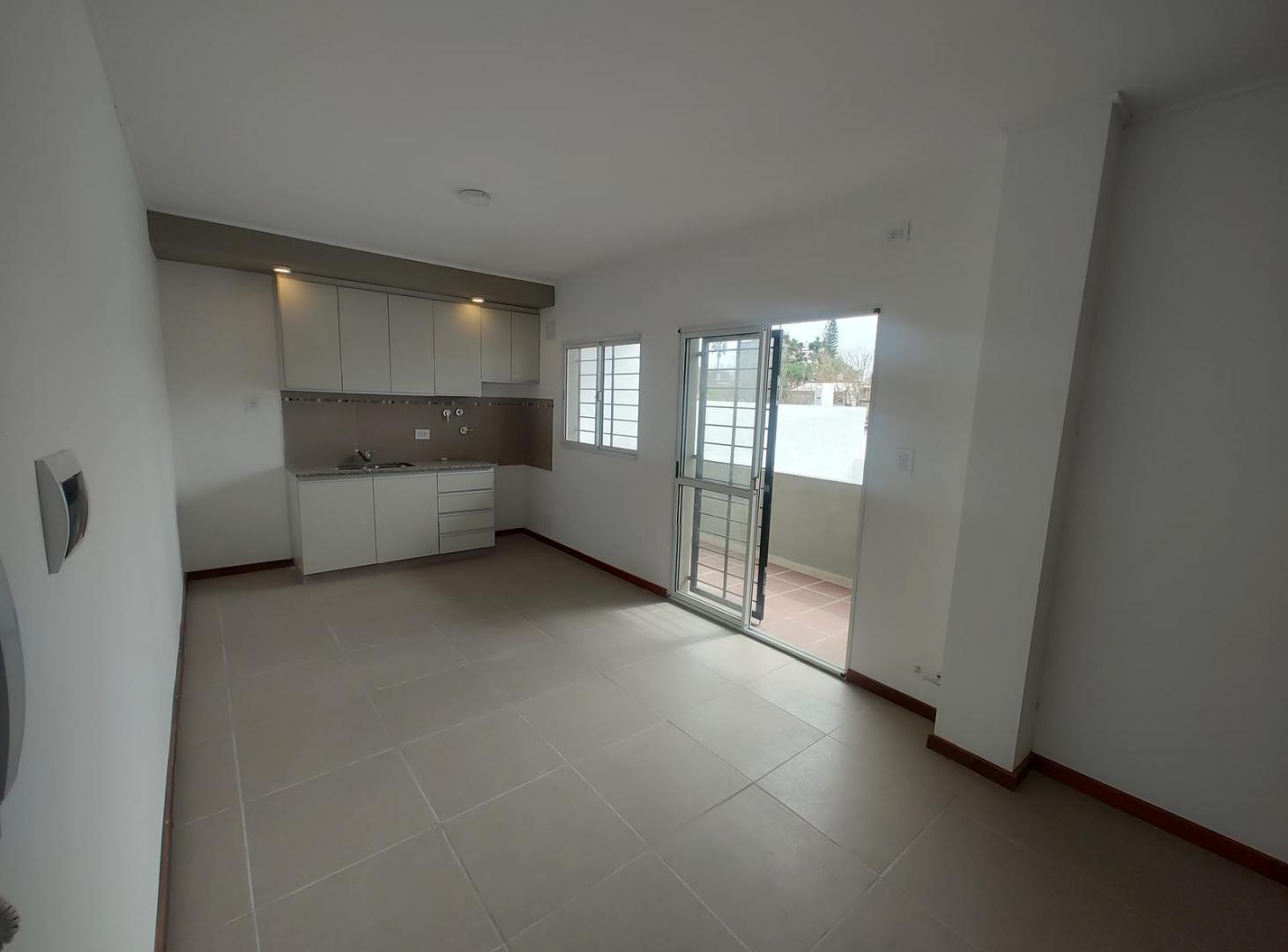 Foto de Venta 2 dorm a estrenar | Planta alta contrafrente | Granadero Baigorria, imagen 5