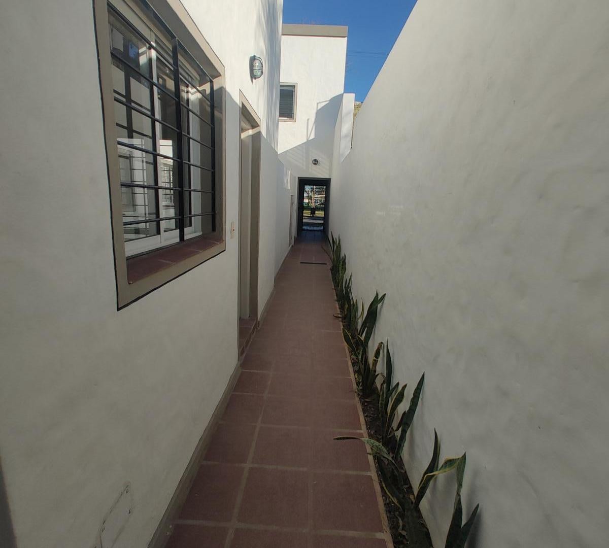 Foto de Venta 2 dorm a estrenar | Planta alta contrafrente | Granadero Baigorria, imagen 4