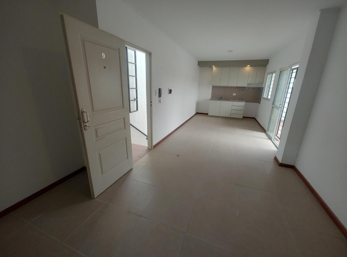 Foto de Venta 2 dorm a estrenar | Planta alta contrafrente | Granadero Baigorria, imagen 1
