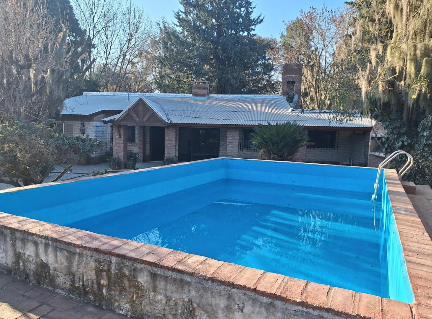 Foto de En venta casa quinta 3 dormitorios. Terreno 900m2. Piscina. Sobre ruta, imagen 2