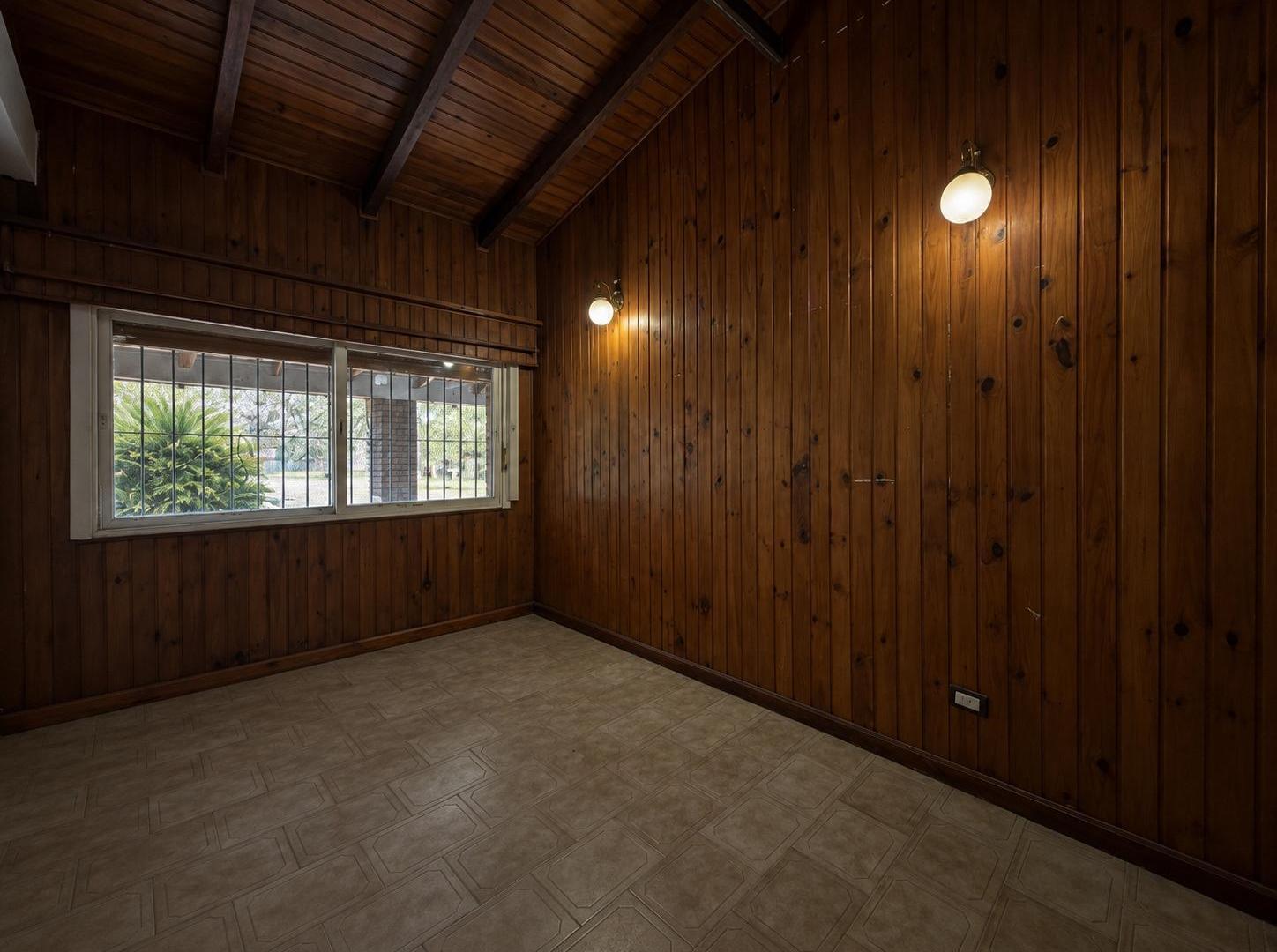Foto de En venta casa quinta 3 dormitorios. Terreno 900m2. Piscina. Sobre ruta, imagen 3