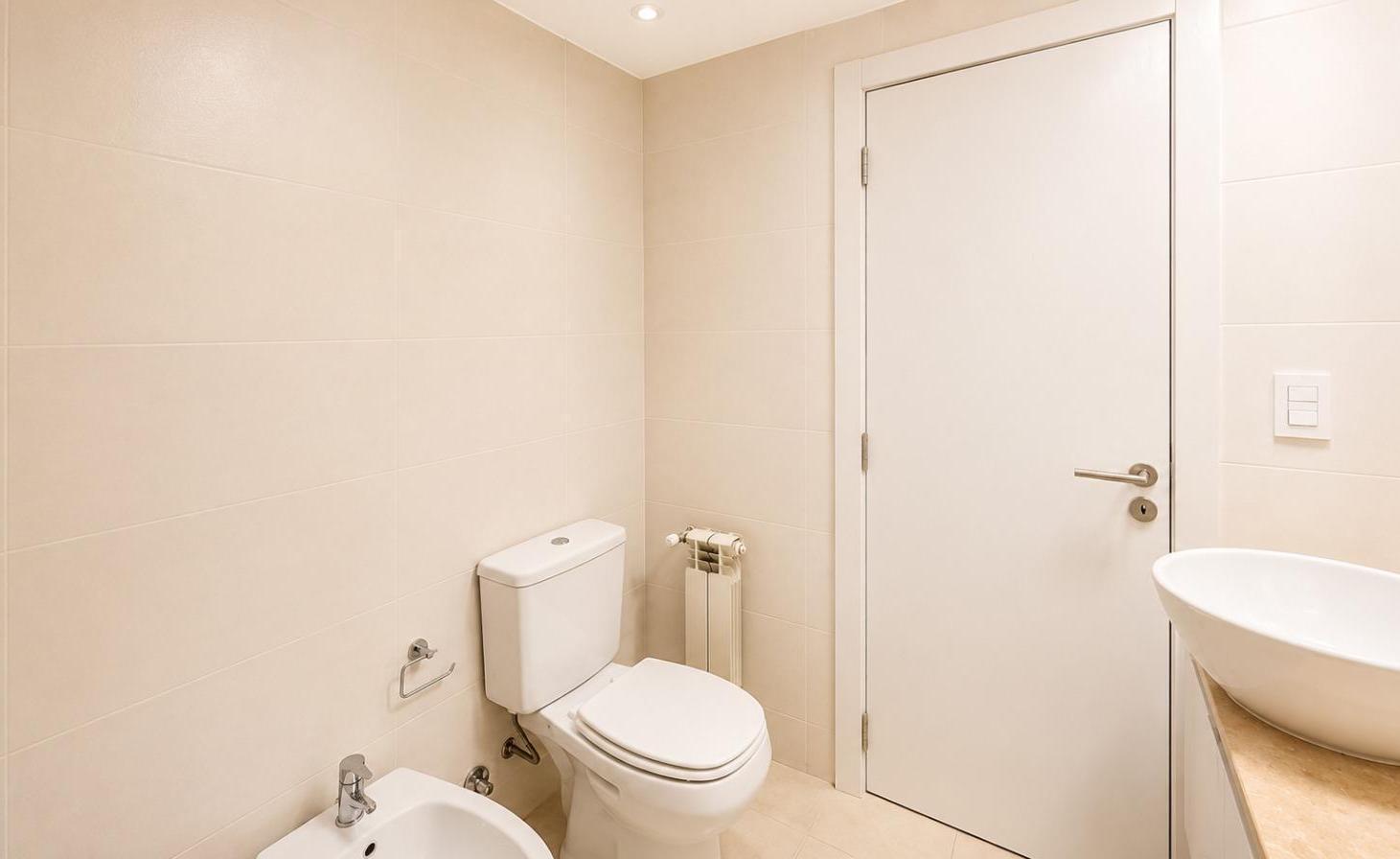 Foto de Venta depto. 1 dormitorio más escritorio. 55m2. En edificio Ana, imagen 3
