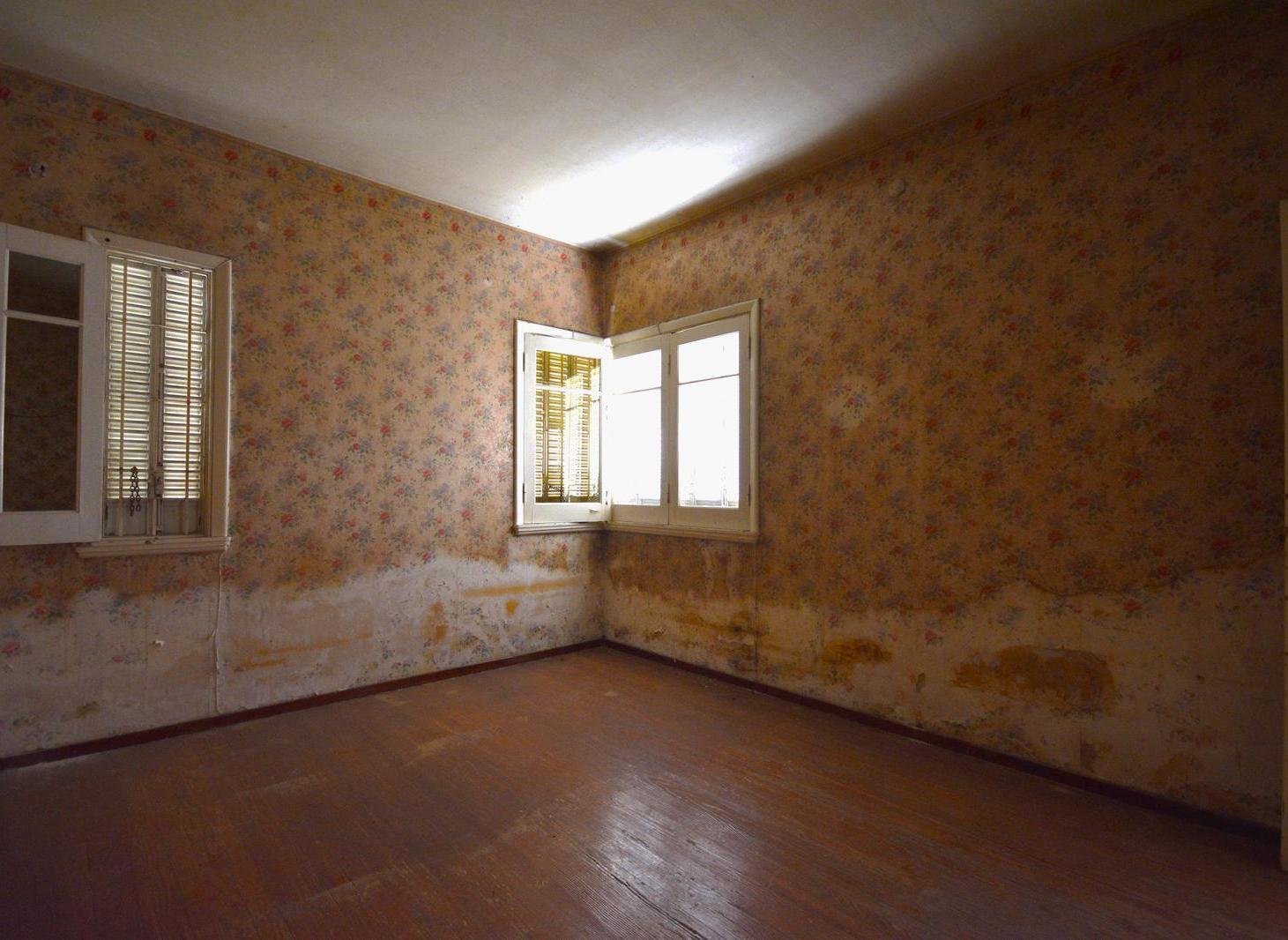 Foto de Casa + Lote en Venta Belgrano 3 dormitorios cochera. Salida a dos calles, imagen 3