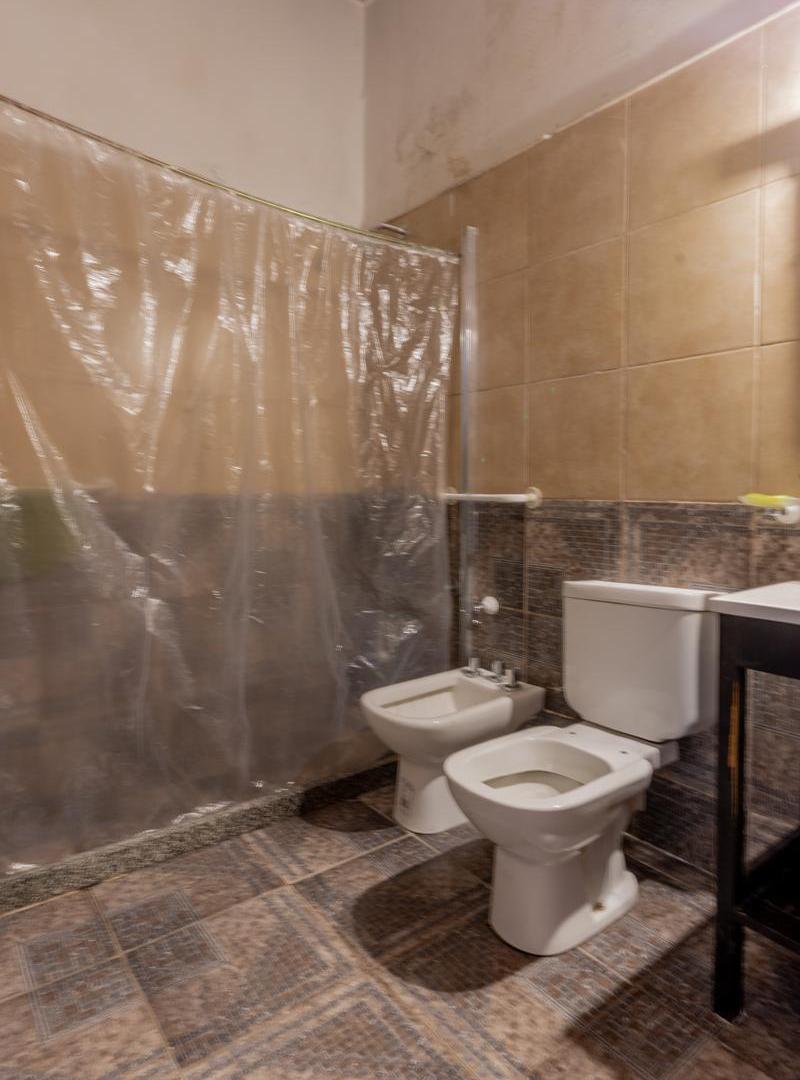 Foto de Venta Casa Luis Agote 3 Dorm, Cochera y Local - Oportunidad!, imagen 3
