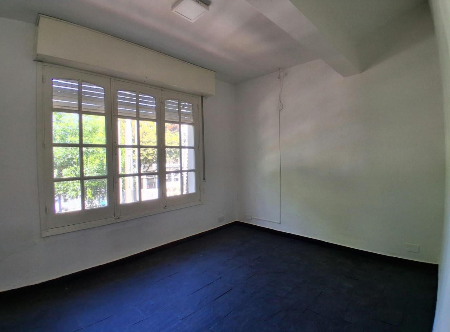 Foto de Venta Casa de 2 dormitorios y terraza, en planta alta., imagen 4