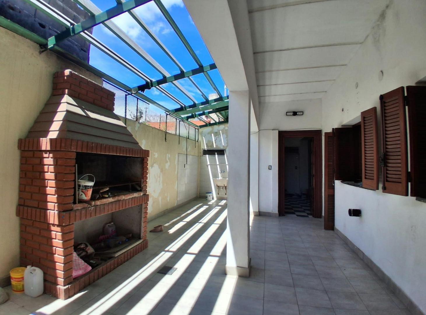 Foto de Casa de Pasillo único con 2 dormitorios y patio, imagen 2
