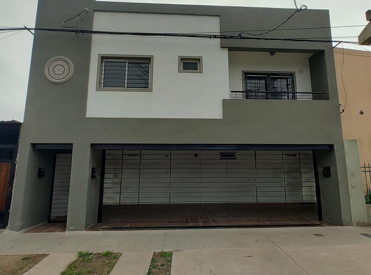 Foto de Venta departamento estilo casa | 2 dorm patio | Granadero Baigorria, imagen 3