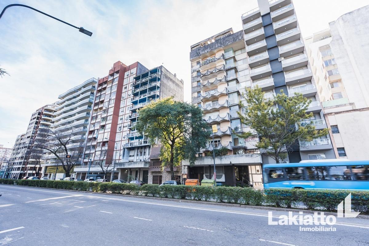 Departamento 3 Dorm con Cochera (Piso Exclusivo) - Pellegrini 2300 - Lourdes 2