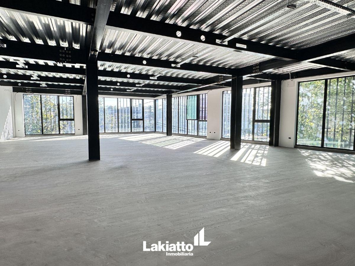 Foto de Venta oficina de 228 m2 con 3 cocheras - Fisherton, imagen 2