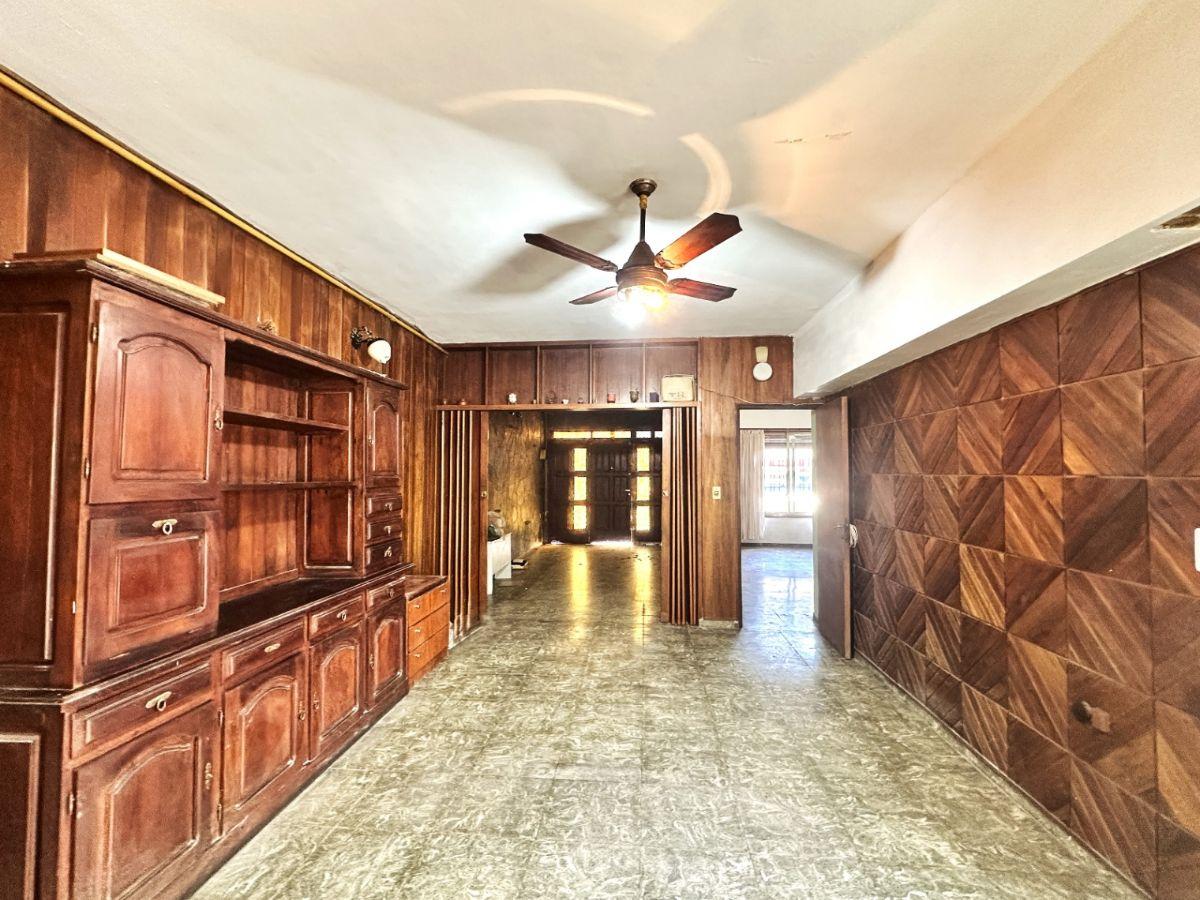 Foto de Casa en venta 4 dormitorios c/garage en Echesortu, imagen 4