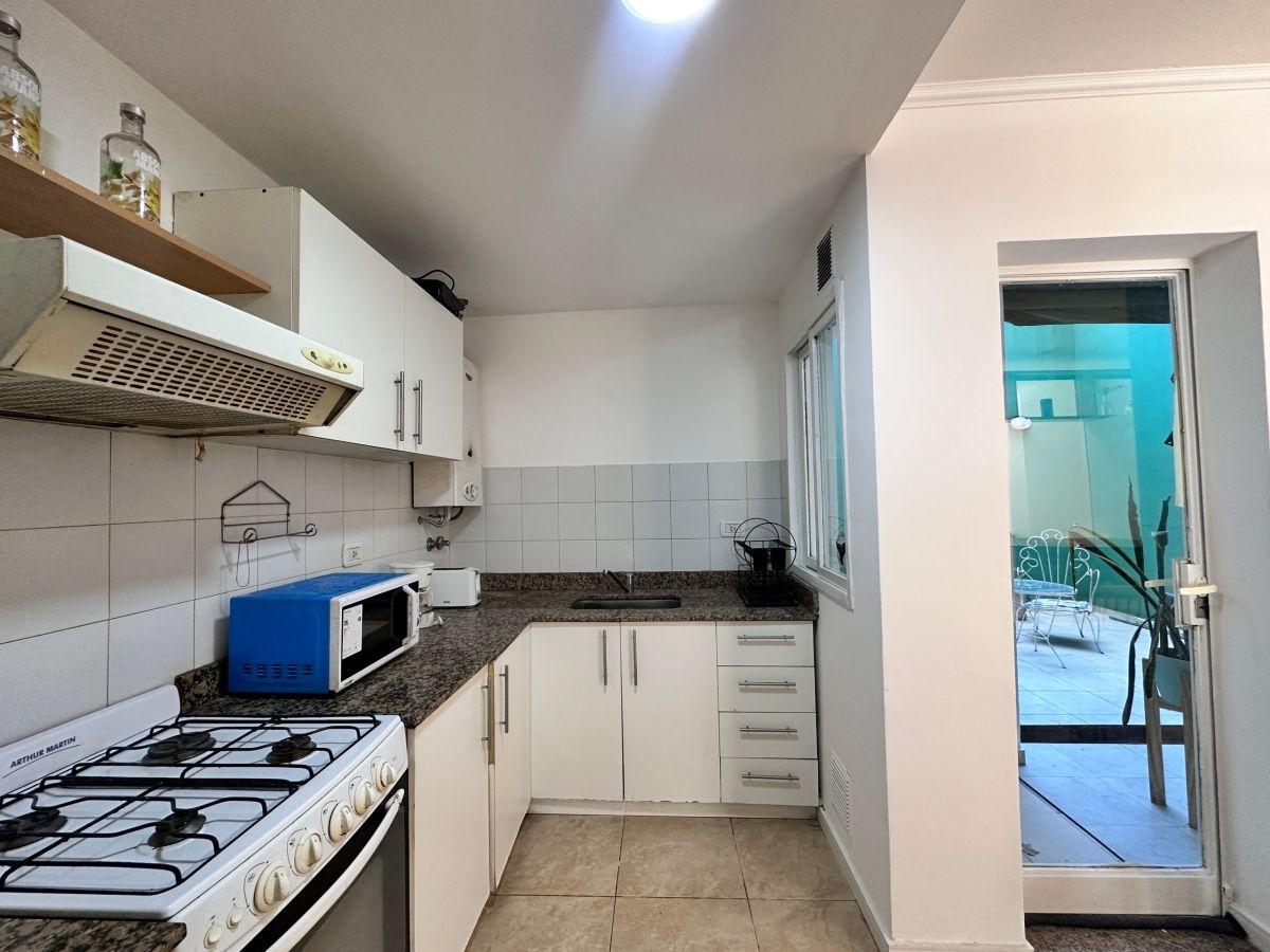 Foto de Departamento un dormitorio con patio en venta en Arroyito, imagen 3