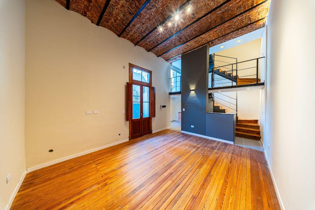 Foto de Duplex de 2 dormitorios con patio en venta en Corrientes 1500, imagen 2