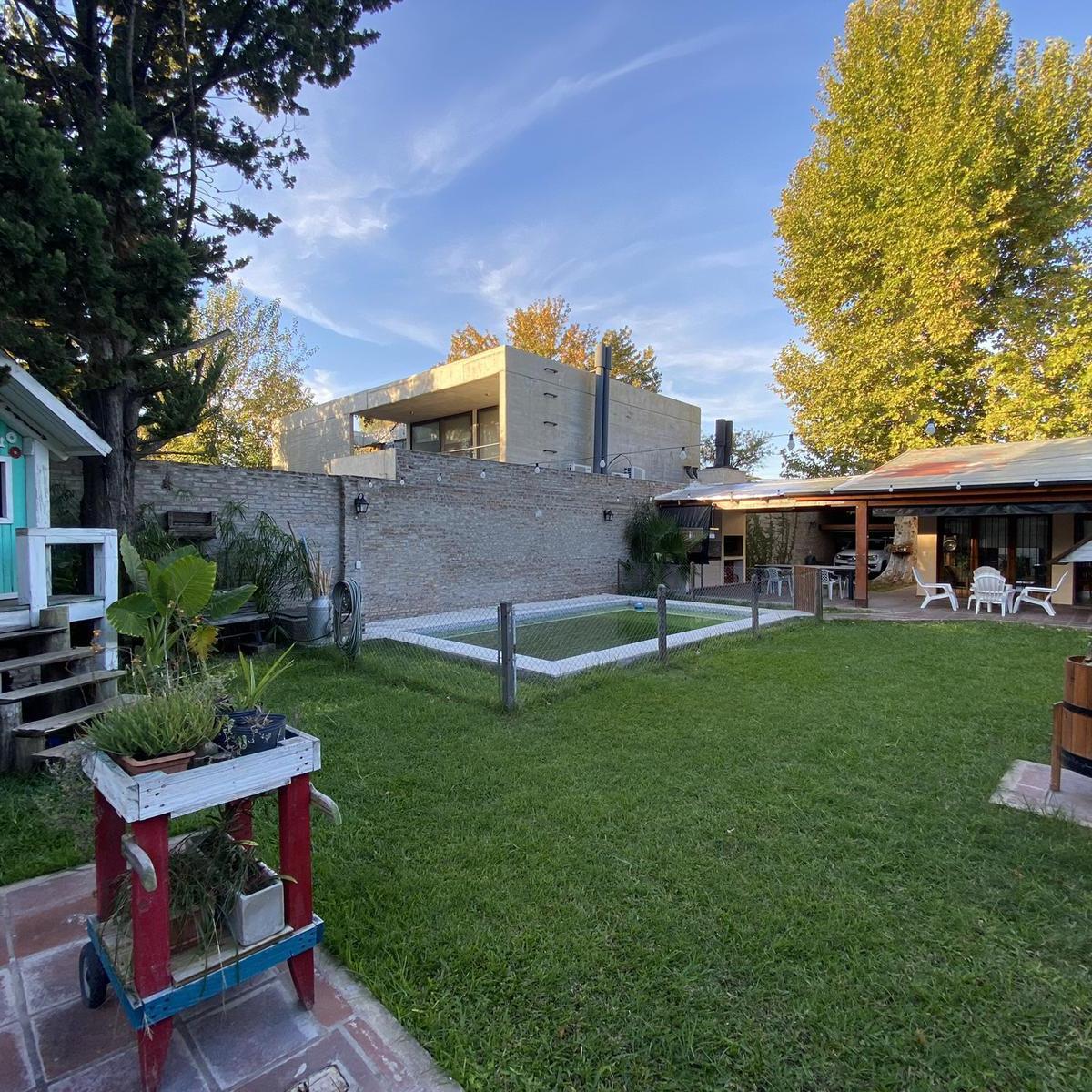Venta Casa con Gran Jardin en Corazon de Fisherton 3