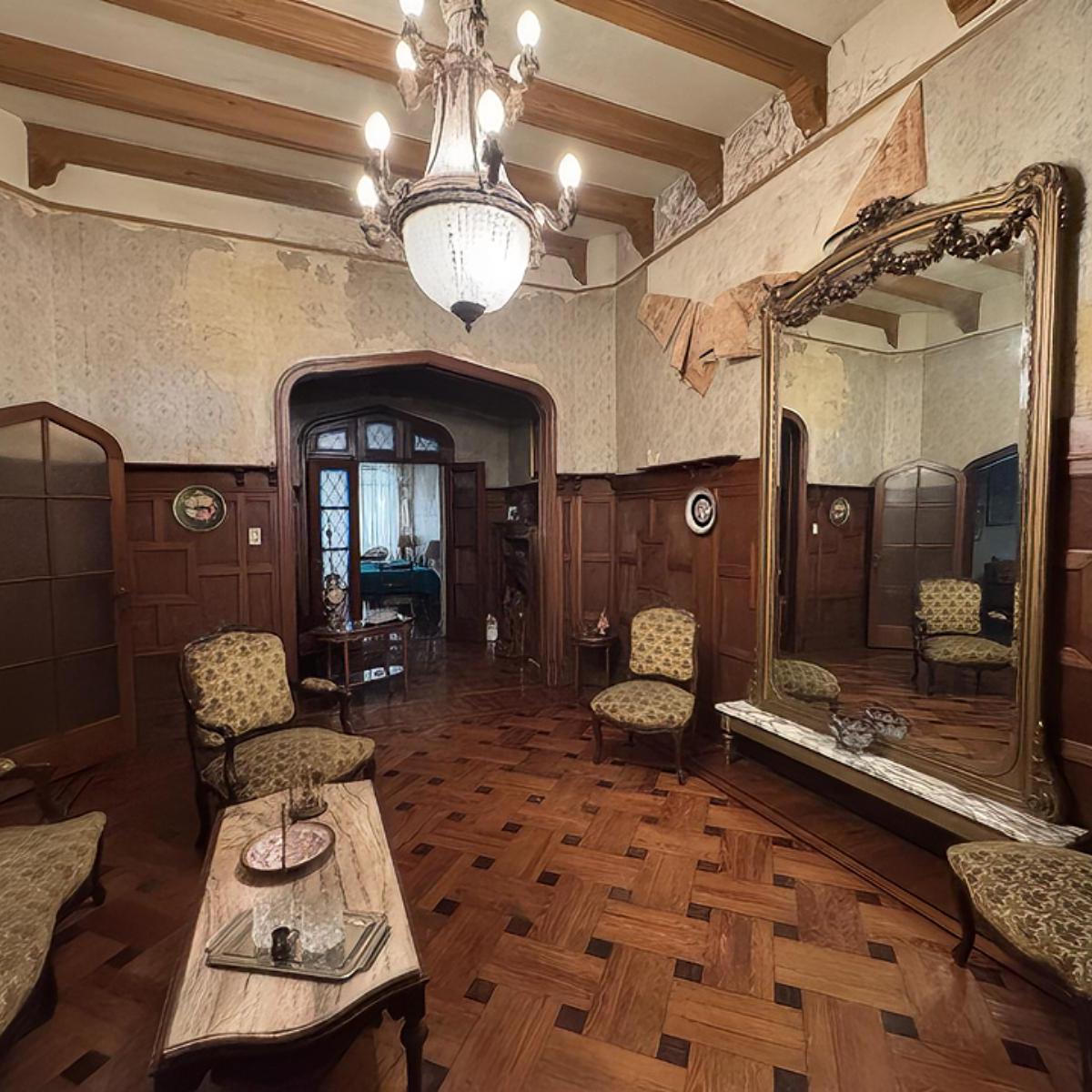 Casa de Estilo con Amplio Parque, Pileta y Quincho. en Inmejorable Zona. 3