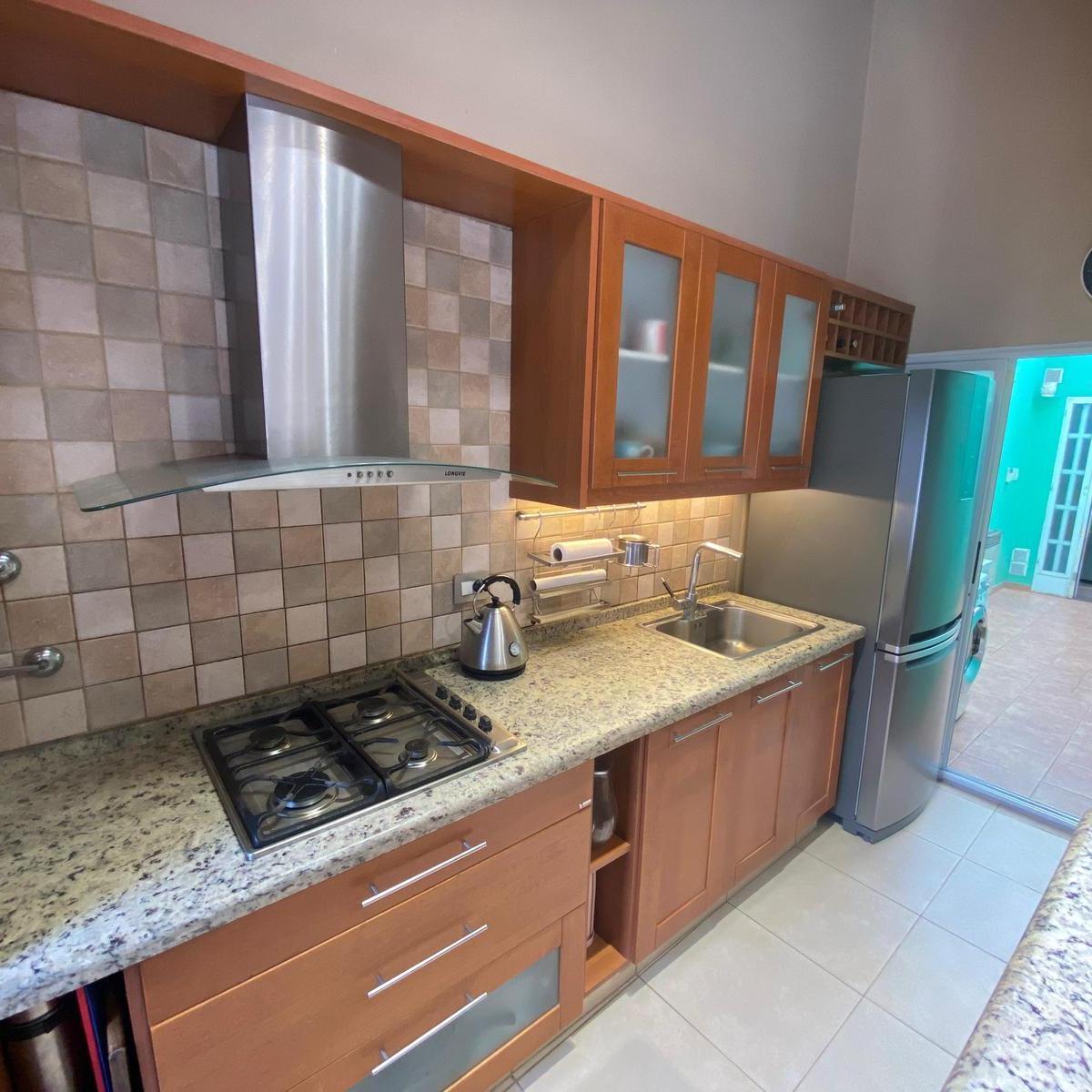 Moderna Casa de Tres Dorm. con Jardin y Piscina 2