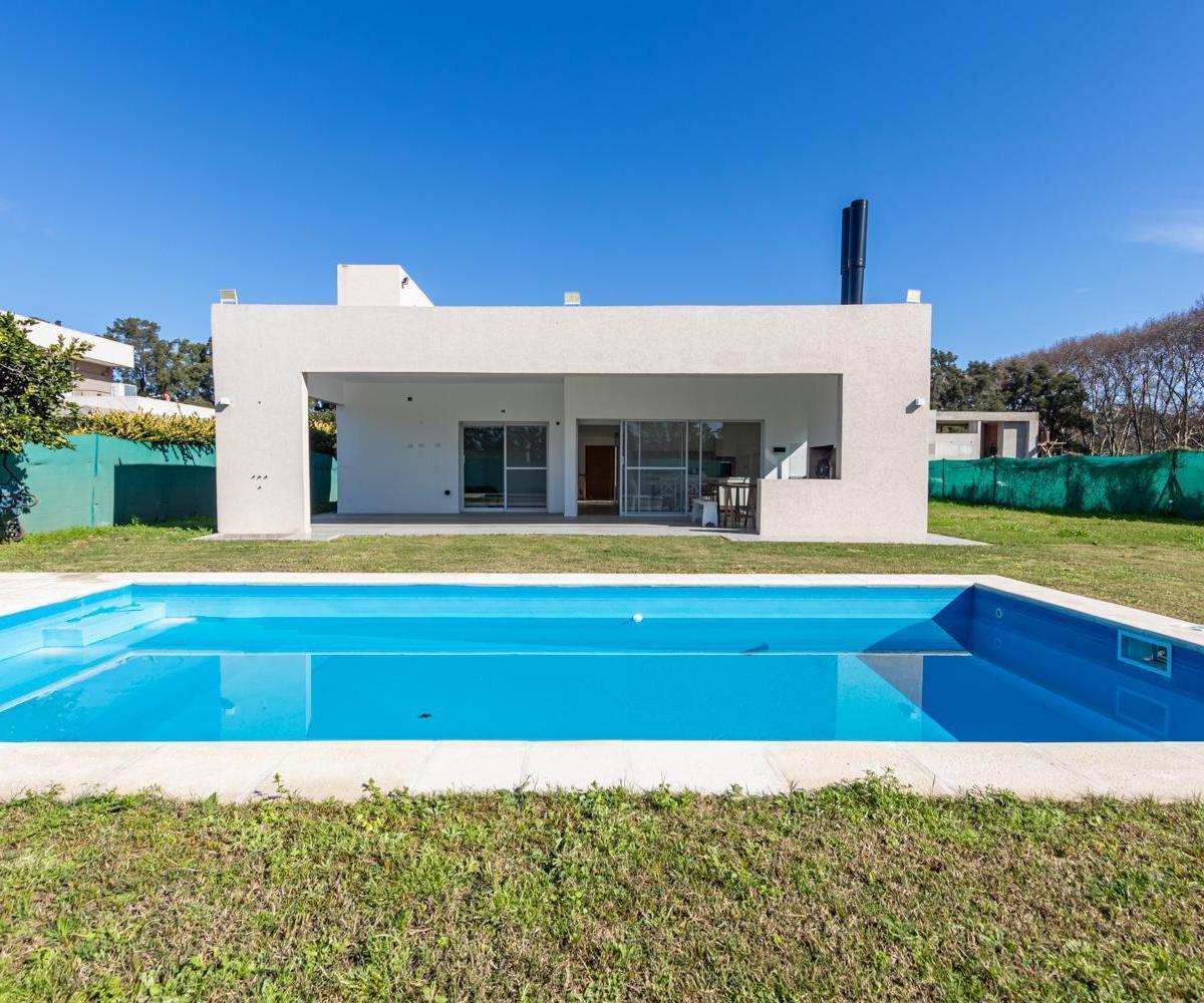 Venta Azahares del Parana Dos Dorm. Quincho Piscina 2