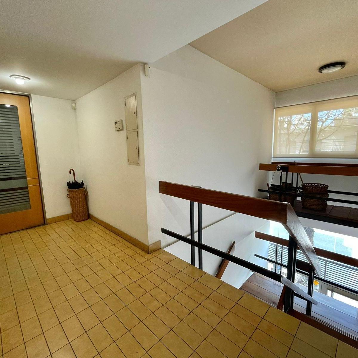 Piso Exclusivo en Venta Oficinas con Cochera 2
