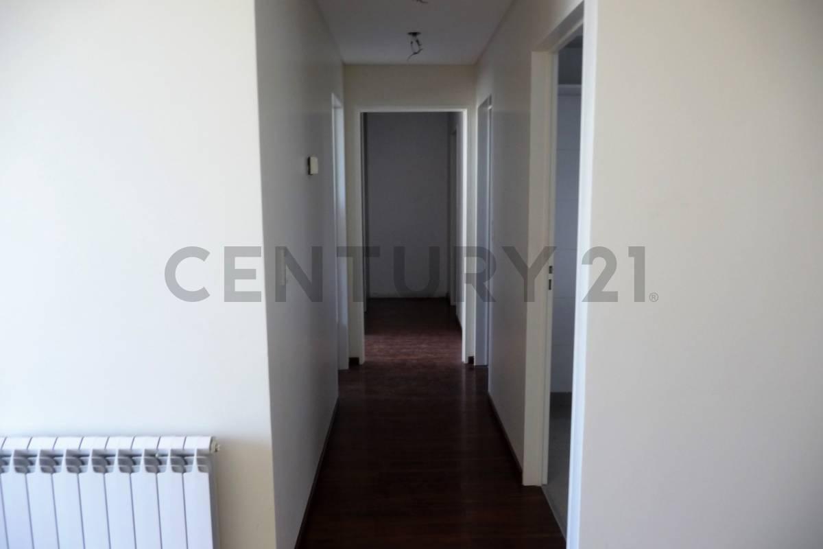 Venta de Departamento a Estrenar de 3 Ambientes, Piscina, Qu 1