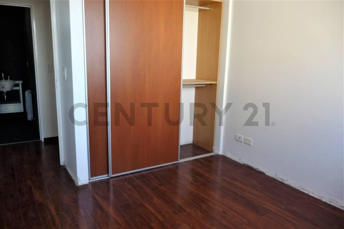 Venta de Departamento a Estrenar de 3 Ambientes, Piscina, Qu 5