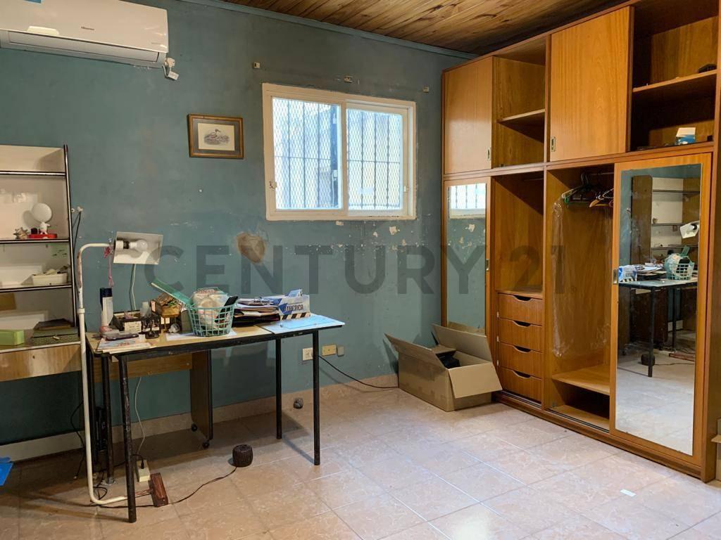 Casa Lote Propio en Villa del Parque 8 Amb Ideal P/ Reciclar 2