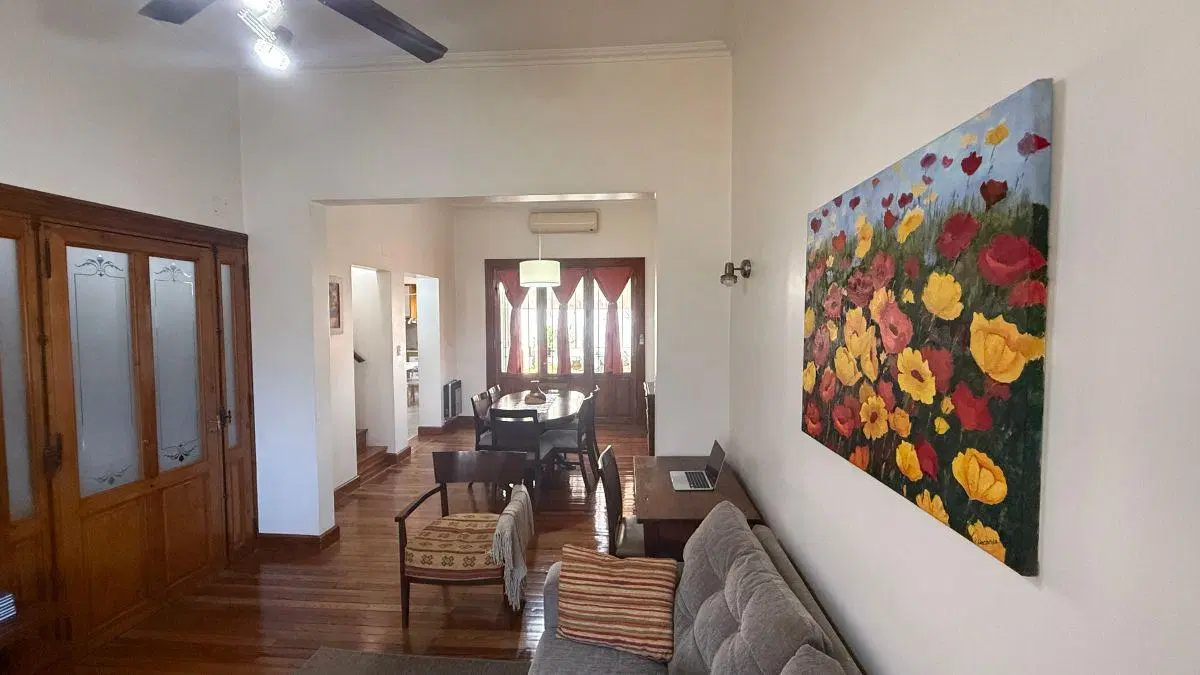 CASA DE 3 DORMITORIOS EN ROSARIO DE 150 m2. 1