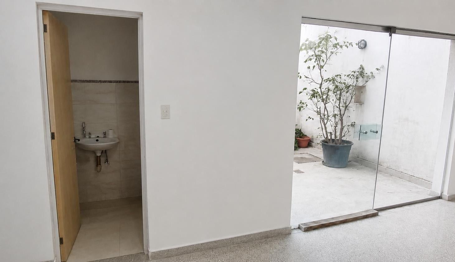 Foto de EXCELENTE LOCAL COMERCIAL, imagen 1