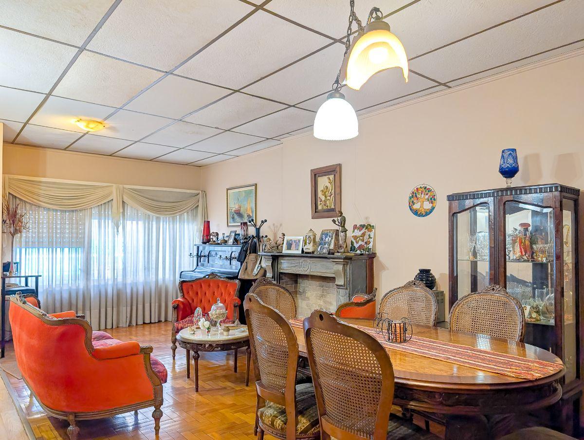 Foto de CASA DE 4 DORMITORIOS EN VENTA DE 330 M2 EN ROSARIO, imagen 4