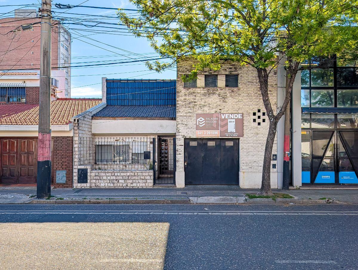 Foto de CASA DE 4 DORMITORIOS EN VENTA DE 330 M2 EN ROSARIO, imagen 2