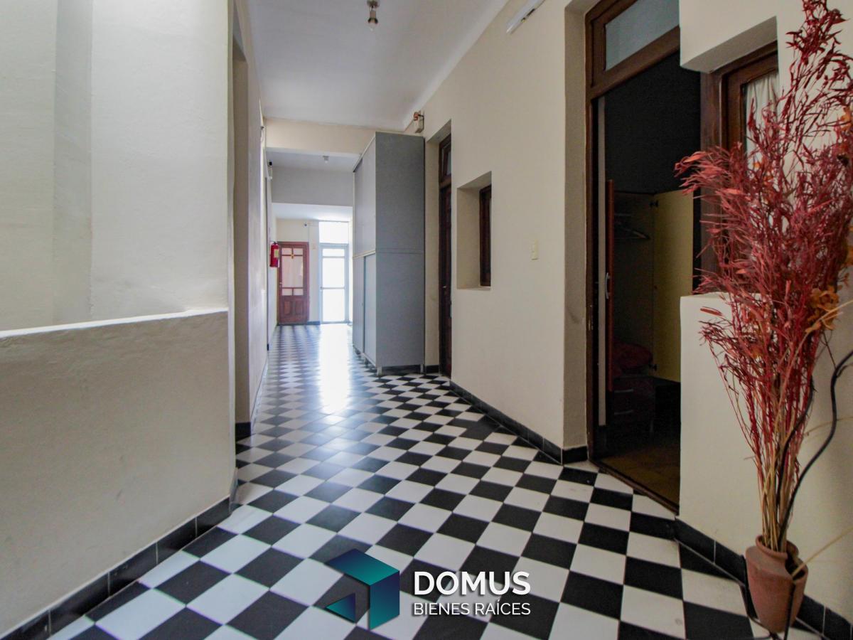 Venta Propiedad en Av Belgrano Al 600 3