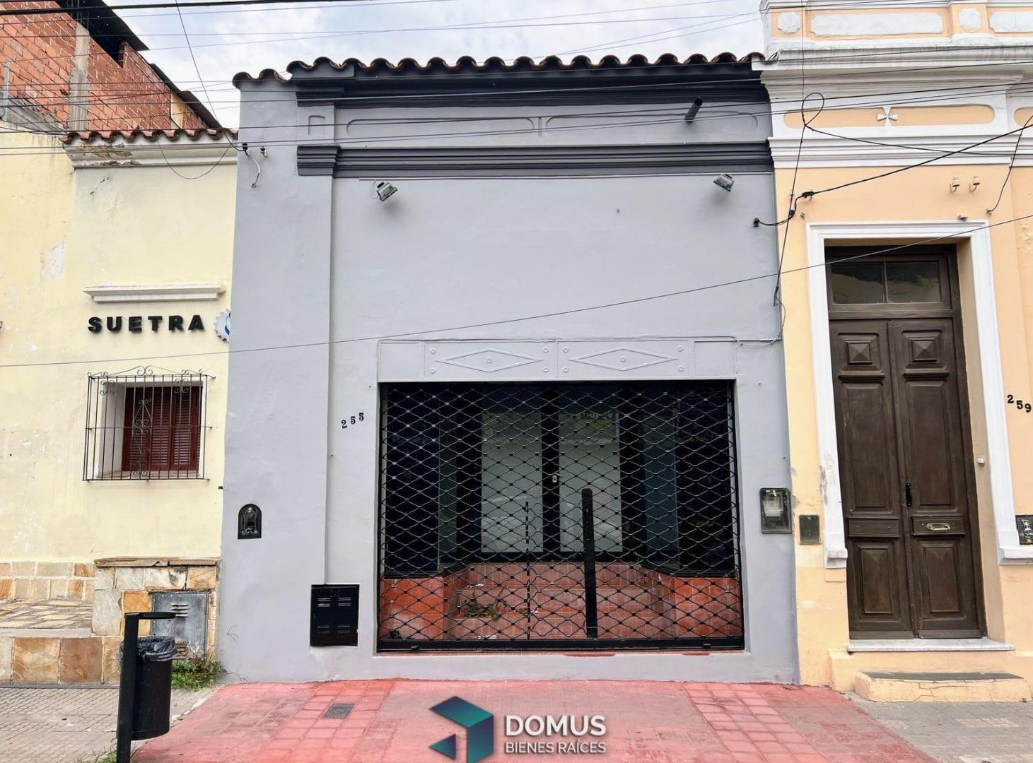VENTA LOCAL COMERCIAL ALVARADO AL 200