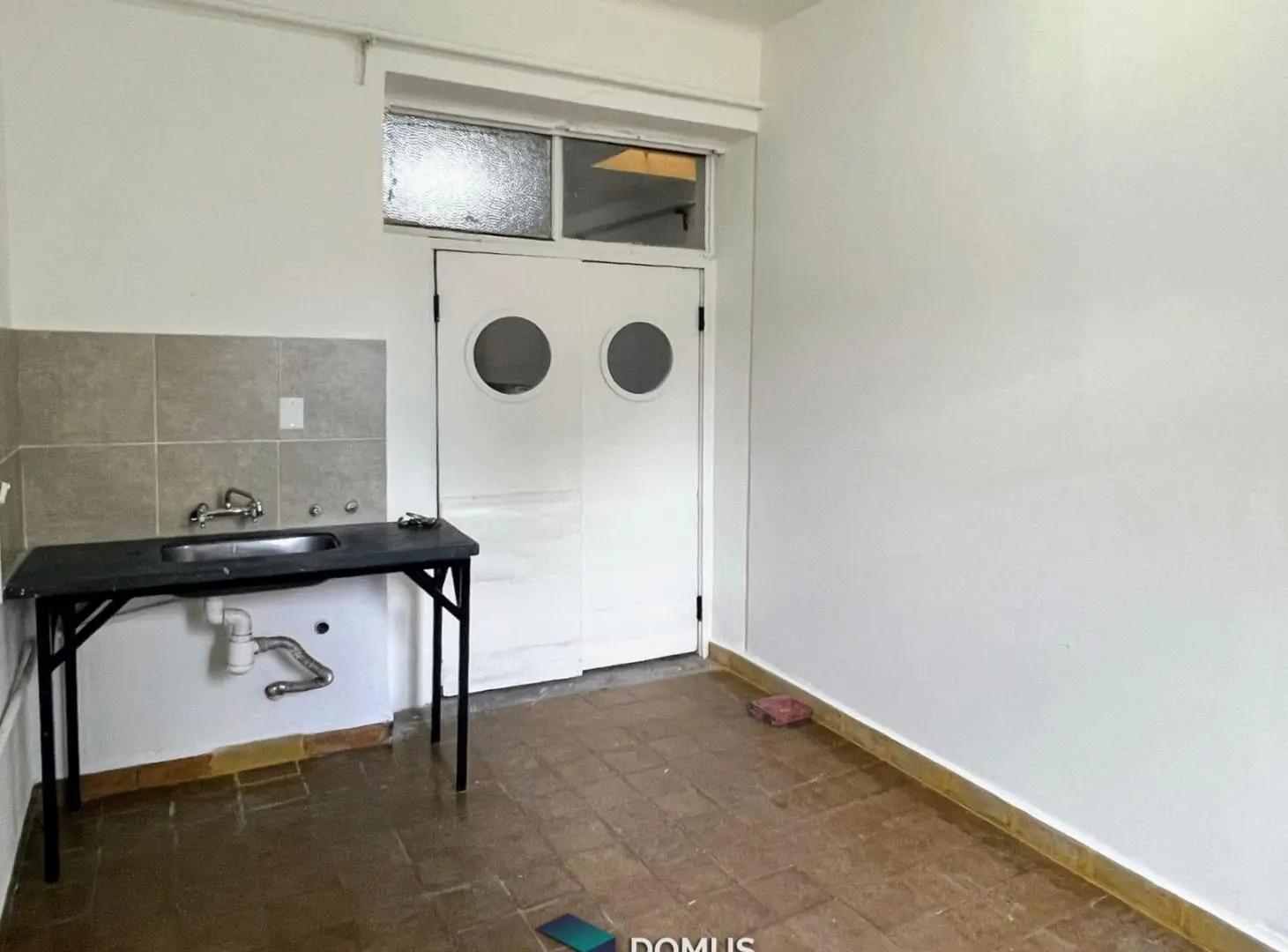 VENTA LOCAL COMERCIAL ALVARADO AL 200 4